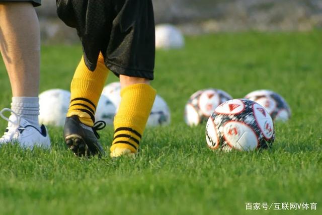 世界杯3球2助！罗马诺：纽卡接近6000万签曼赞比，弗赖堡已接受